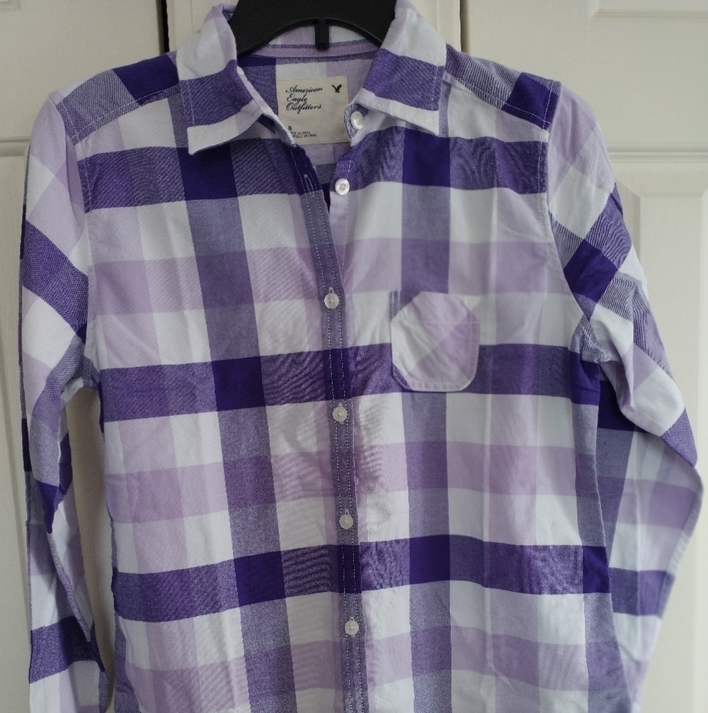 American Eagle Outfitters Classic Purple Plaid Button Front Shirt 8